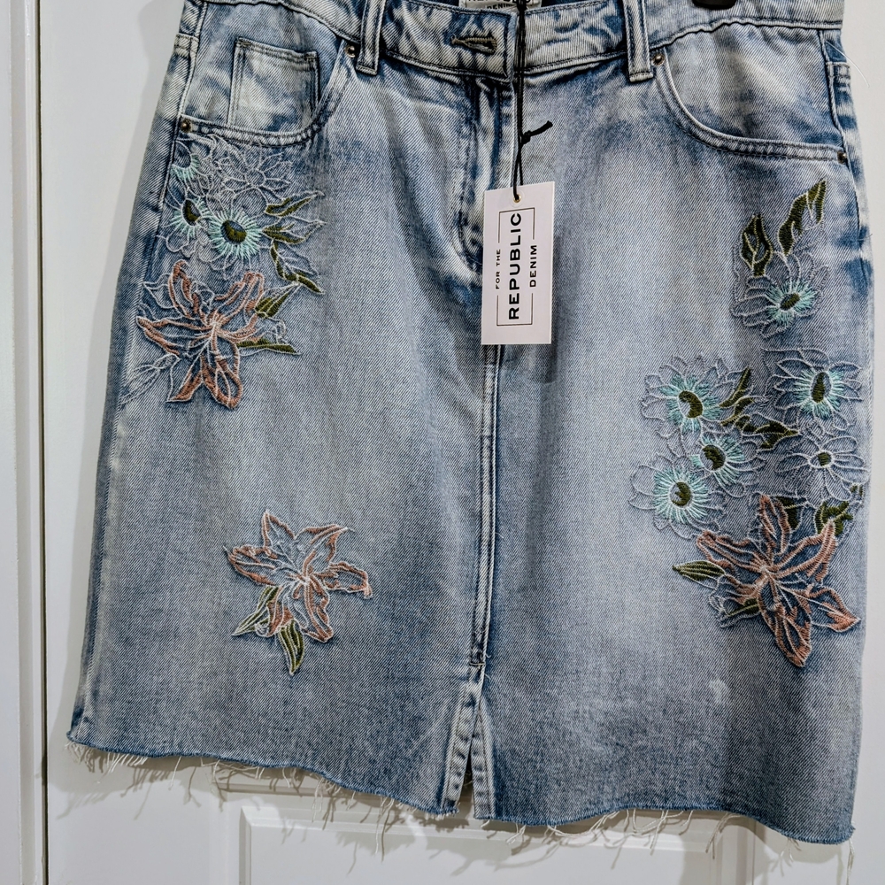 For The Republic Blue Floral Embroidered Mini Skirt